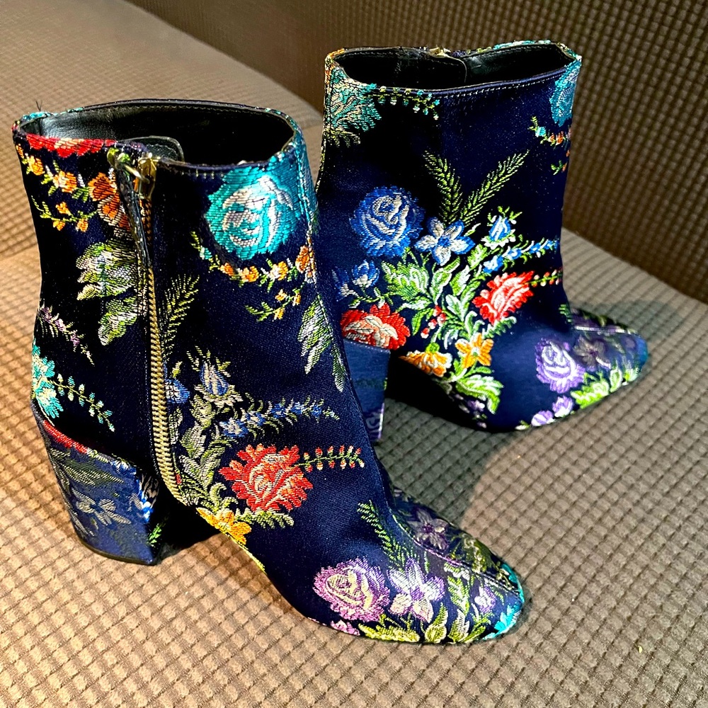 Zara ankle booties